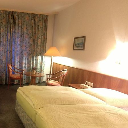 Hotel Stadt Steinbach シュタインバッハ・アム・タウヌス エクステリア 写真